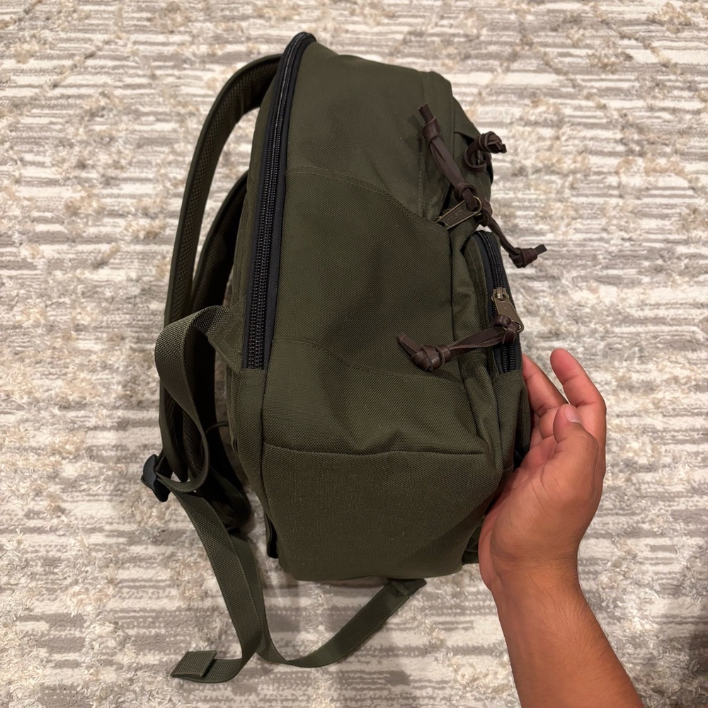 Filson Dryden Backpack Otter Green Carry On Travel Work Hike Leather Tabs - Picture 9 of 15